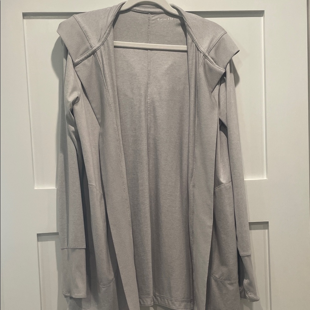 Athleta Uptempo Wrap in Light Gray